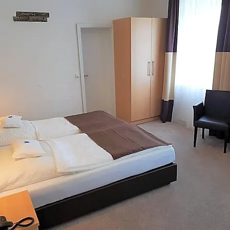 Zum Anker Hotell