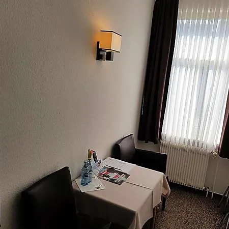 Hotell Zum Anker 2*