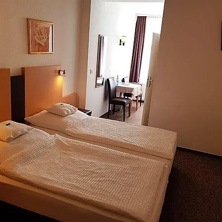 Zum Anker Hotell 2*